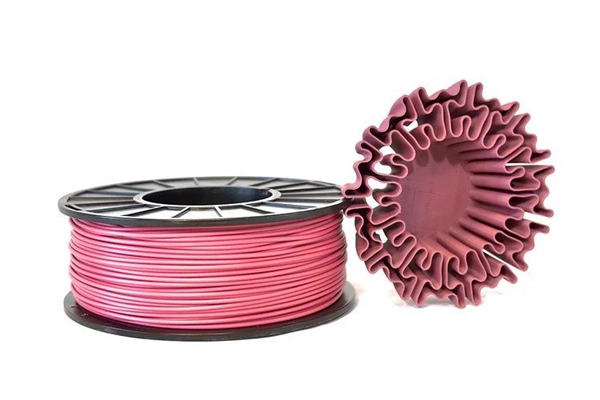 極光創(chuàng)新：利好塑料回收管理，碳源公司推出廢塑料升級(jí)為3D打印絲材的合作計(jì)劃